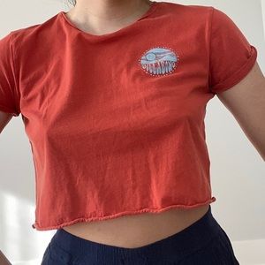 cropped orange billabong tee 🌞🌞